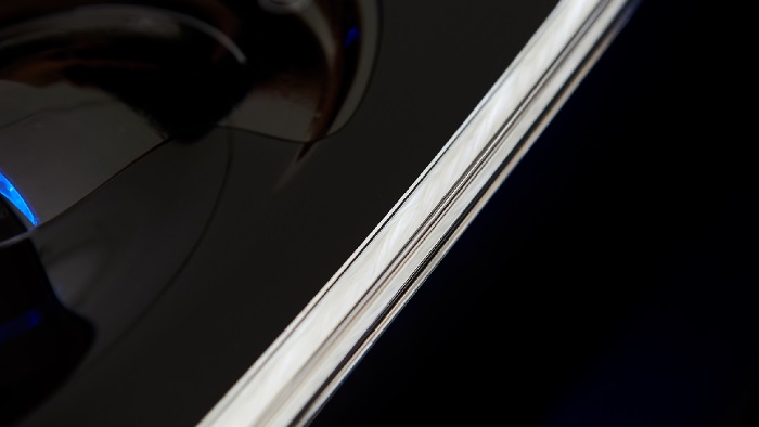 プラスチック光ファイバーを用いた車載用アンビエント照明イメージ